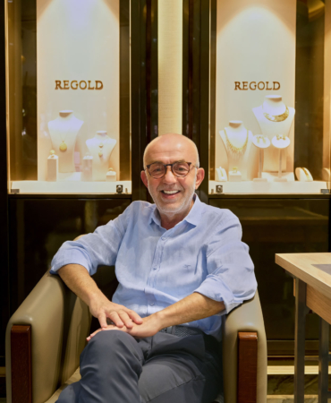 Mücevher uzmanı Selami Hoşgör