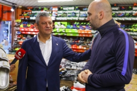 Rize'deki Sel Bölgesini İnceleyen Özgür Özel Pazar Esnafıyla Buluştu
