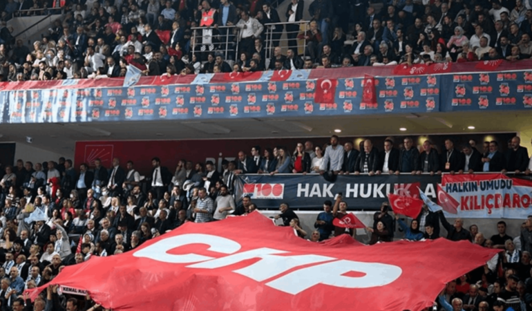 Muratpaşa Belediye Başkanı Ümit Uysal CHP Genel Başkanlığı İçin Adaylık Şartını Açıkladı