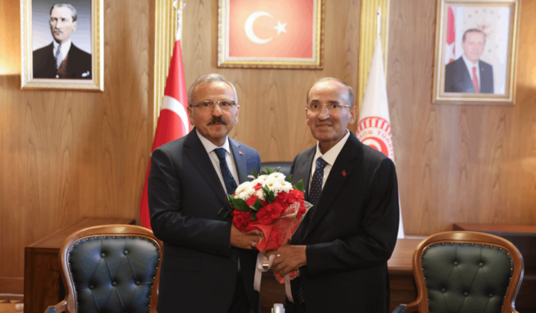 Bekir Bozdağ TBMM Başkanvekilliği Görevini Törenle Yusuf Beyazıt'a Devretti