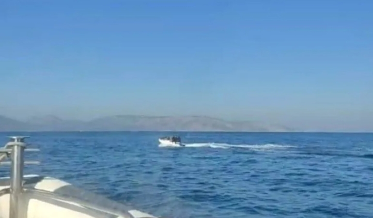 Midilli ve Sisam Açıklarında Batan İki Göçmen Teknesinde 12 Kişi Yaşamını Yitirdi