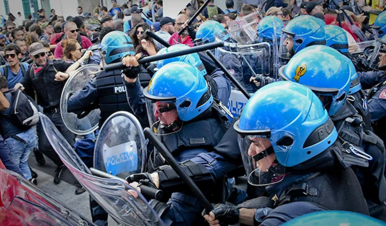 Fransa'da yağmaların ardından sokaklara çıkma yasağı gelirken İtalya Milano'ya 500 asker gönderiyor, Arnavutluk ise gösteriler için Türkiye'den TOMA getirtti