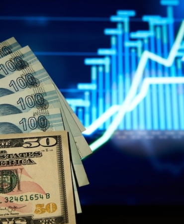 Döviz Piyasasında Yeni Hafta Yükselişle Başladı: Dolar 49,76 Lira Seviyesinde
