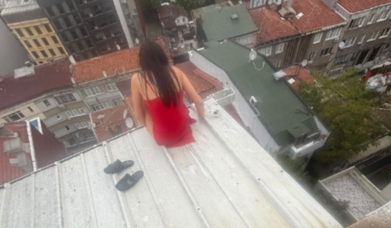 Şişli Ergenekon Mahallesinde Çatıdan Düşen Kadının Ölümüne İlişkin İki Kişi Gözaltına Alındı