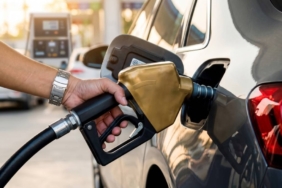 Akaryakıtta Çifte Zam Dalgası: Benzin ve Motorin Fiyatları Peş Peşe Artıyor